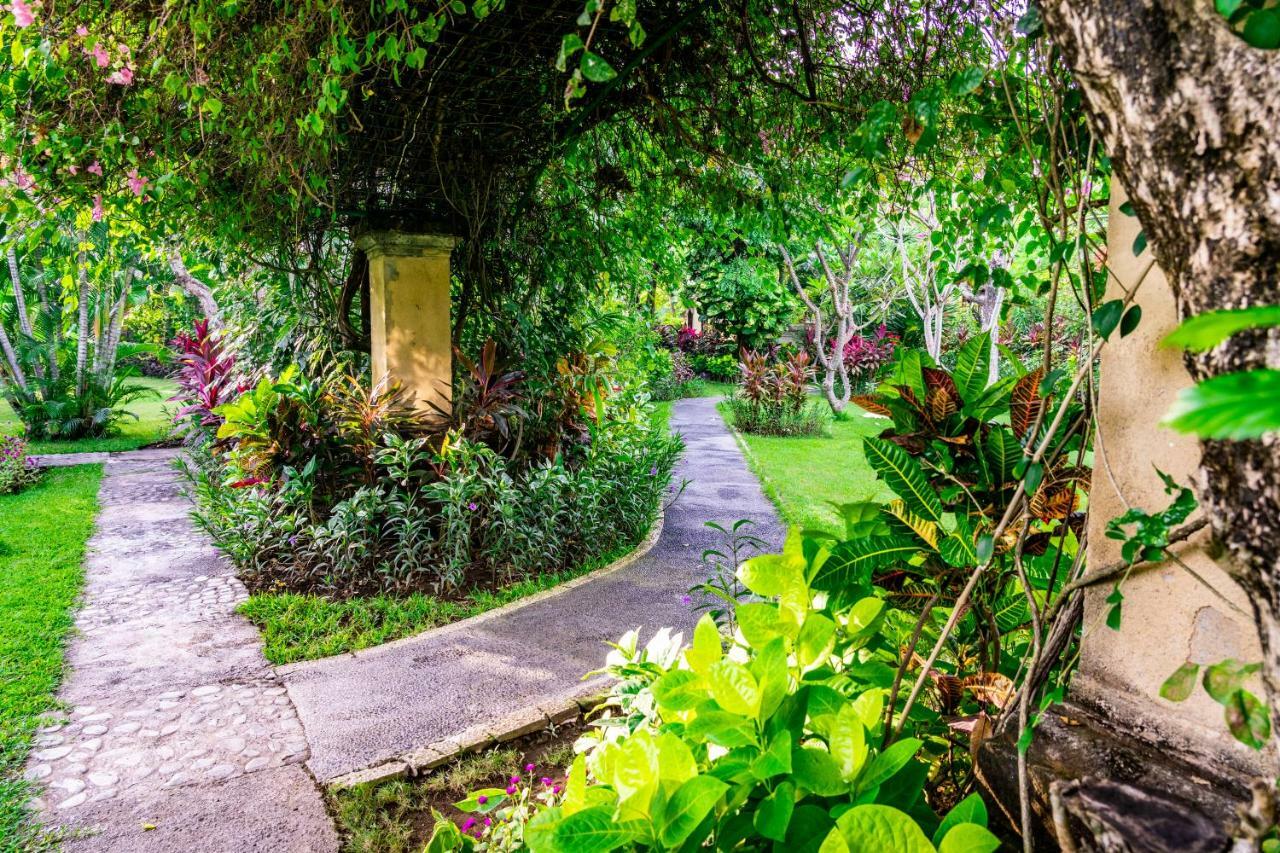 Taman Selini Wahana Beach Resort เปมูเตรัน ภายนอก รูปภาพ